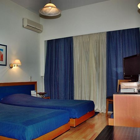 Hotel Elena Lamía Esterno foto