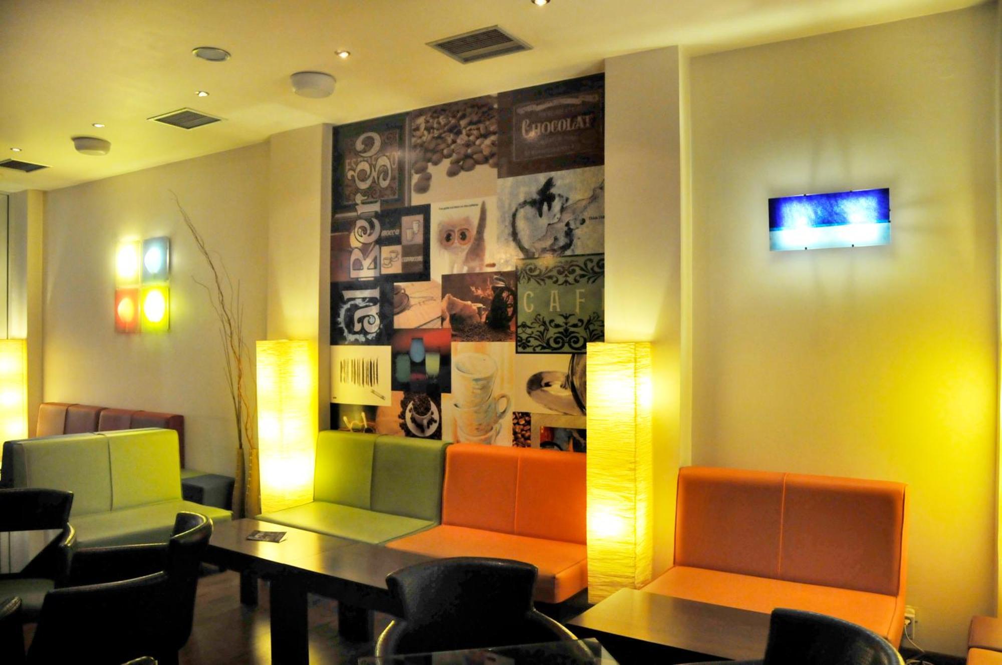 Hotel Elena Lamía Esterno foto